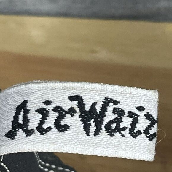 Dr. Martens High Top Air Wair Sneakers Size 7 Men Or 8 Women - Picture 10 of 16